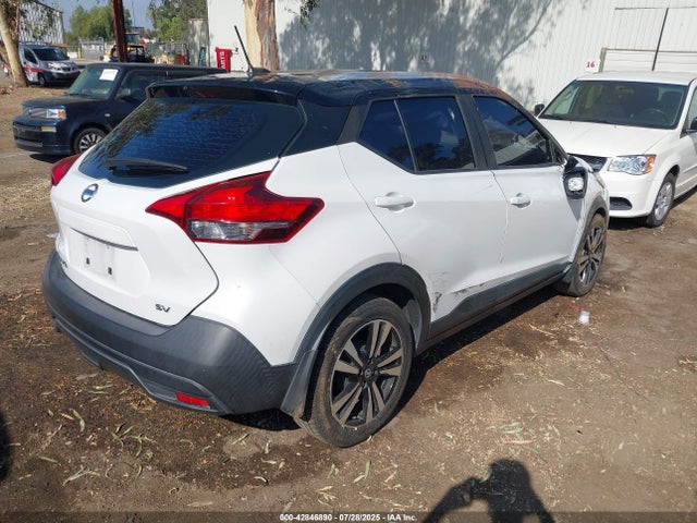 3N1CP5CU7KL562863 Nissan 2019