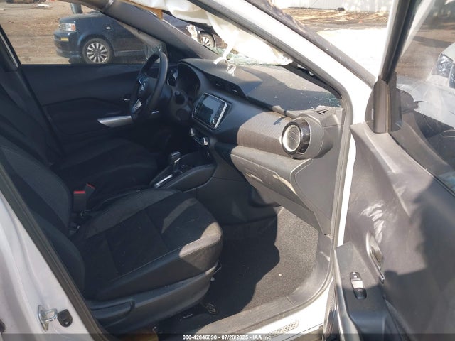 3N1CP5CU7KL562863 Nissan 2019