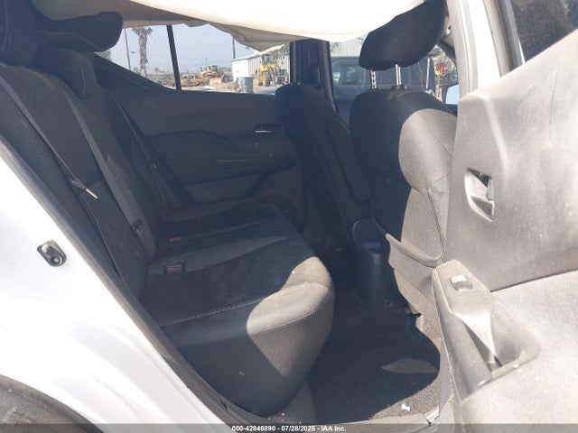 3N1CP5CU7KL562863 Nissan 2019