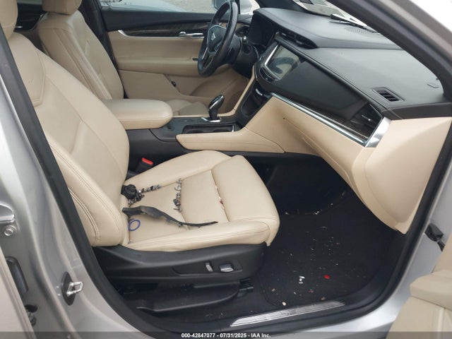 2017 CADILLAC XT5 1GYKNARS5HZ166049 Photo 4