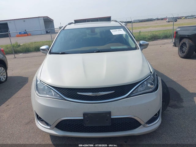 2C4RC1GG2HR597788 Chrysler Pacifica