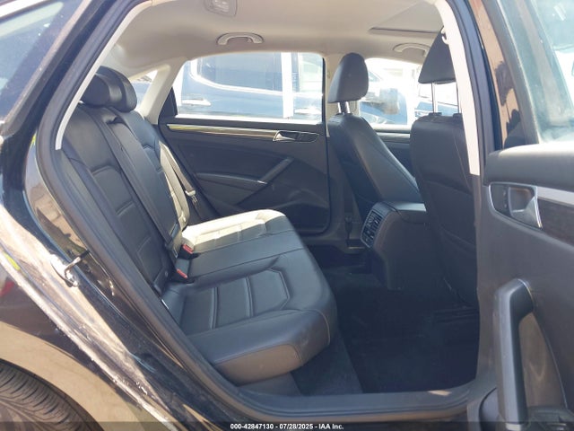 Продажа на аукционе авто 2017 Volkswagen Passat 1.8t Se, vin: 1VWBT7A31HC017849, номер лота: 42847130