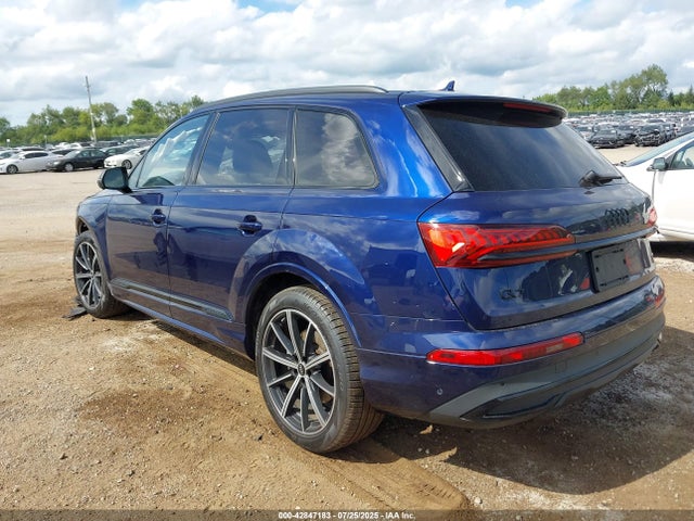 2022 AUDI Q7 WA1VXBF72ND006488 Photo 2