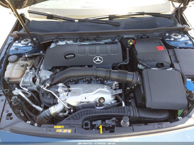 WDD3G4EB6KW028966 Mercedes-Benz m260