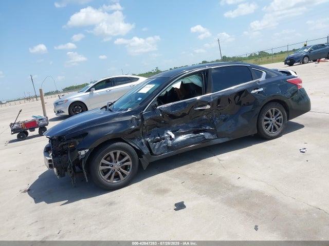 Nissan Altima 2015 1N4AL3AP1FC457650 Image 2