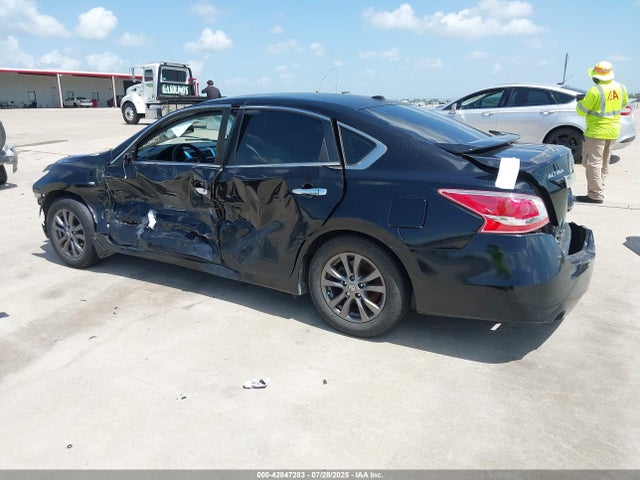 Nissan Altima 2015 1N4AL3AP1FC457650 Image 3