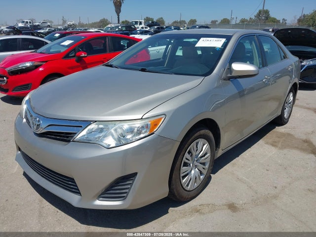 Toyota 2ar-fe 2014 4T4BF1FK8ER361371 Image 2