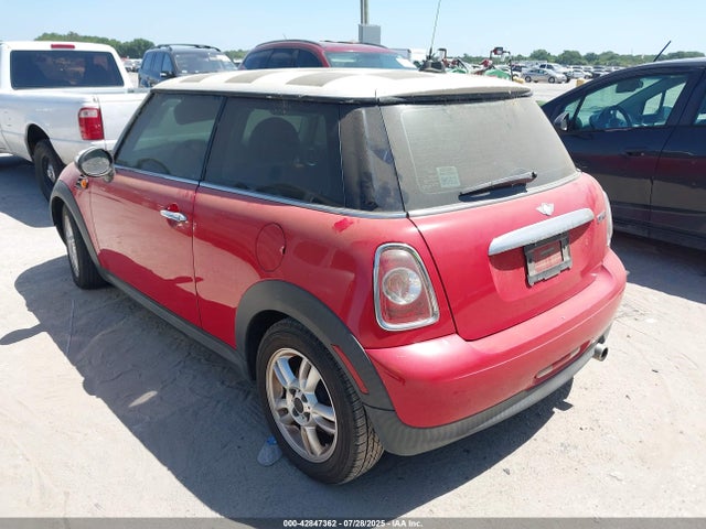 2012 MINI COOPER WMWSU3C51CT254127 Photo 2