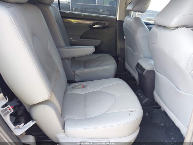 Toyota 2gr-fks 2022 5TDYZRAH1NS101425 Image 8