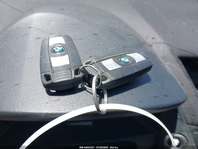 BMW 2014 2014 WBAVM1C55EVW52739 Image 11