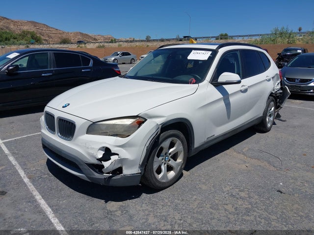 BMW 2014 2014 WBAVM1C55EVW52739 Image 2