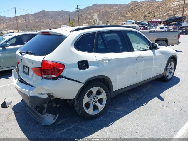 BMW 2014 2014 WBAVM1C55EVW52739 Image 4