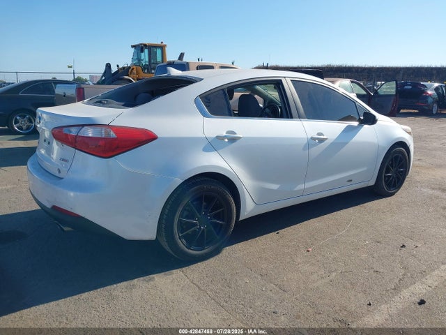 KIA 2014 2014 KNAFX4A8XE5114788 Image 4