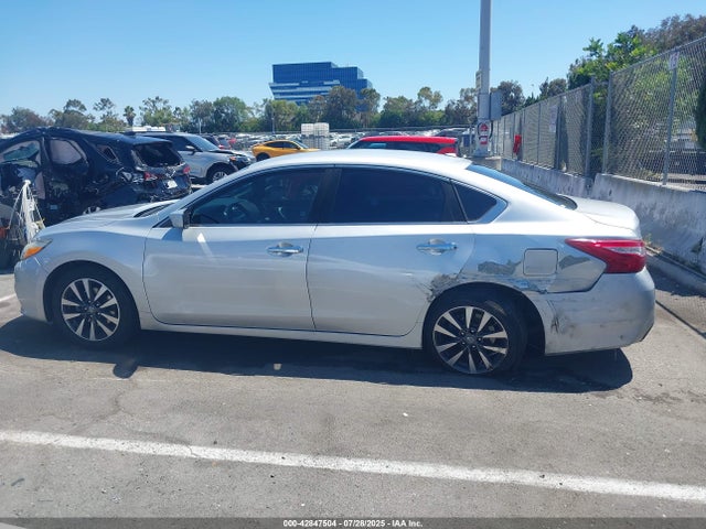 Nissan Altima 2017 1N4AL3AP2HC223133 Image 14