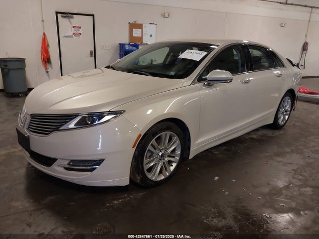 Lincoln MKZ 2014 3LN6L2LU9ER803503 Image 2