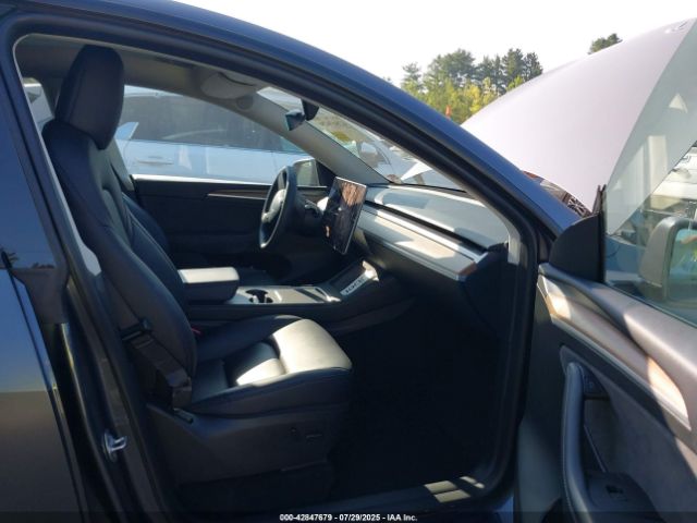 2023 TESLA MODEL Y 7SAYGAEE9PF945648 Photo 4