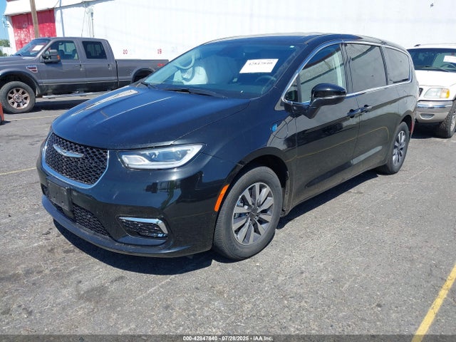 Chrysler 2023 2023 2C4RC1L73PR510162 Image 2