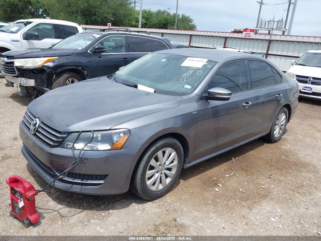 1VWAT7A37FC019064 Volkswagen 2015
