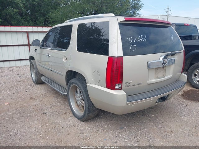 2007 CADILLAC ESCALADE 1GYEC63837R350658 Photo 2