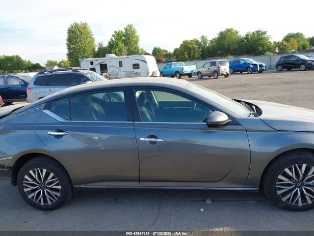 1N4BL4DW2PN365692 Nissan 2023