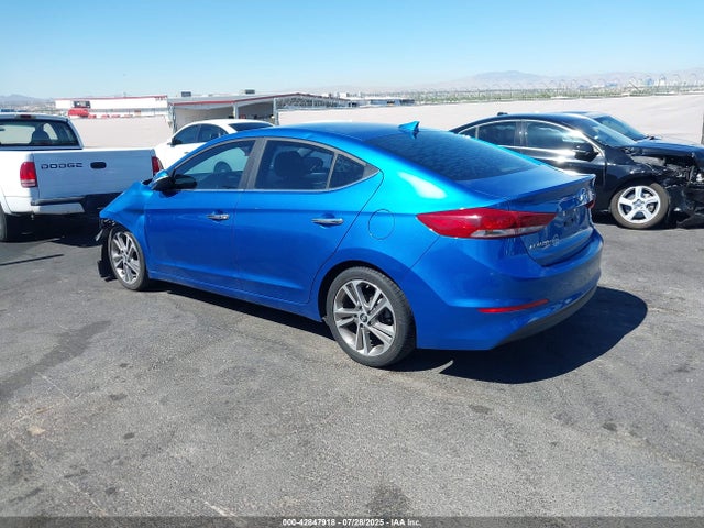 5NPD84LF3HH187055 Hyundai 2017