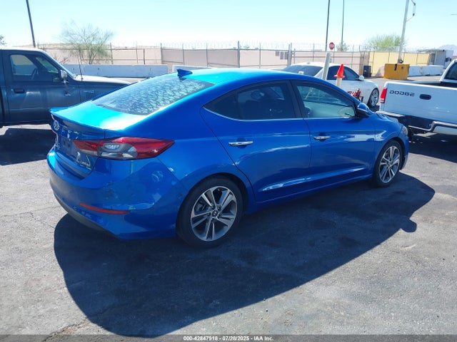 5NPD84LF3HH187055 Hyundai 2017