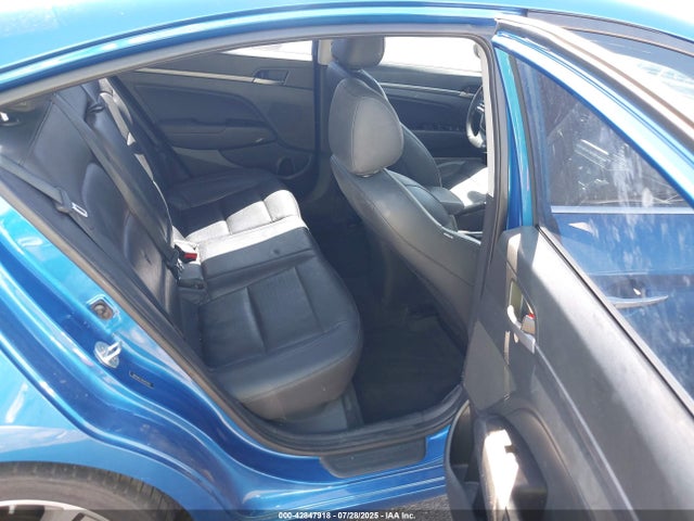 5NPD84LF3HH187055 Hyundai 2017