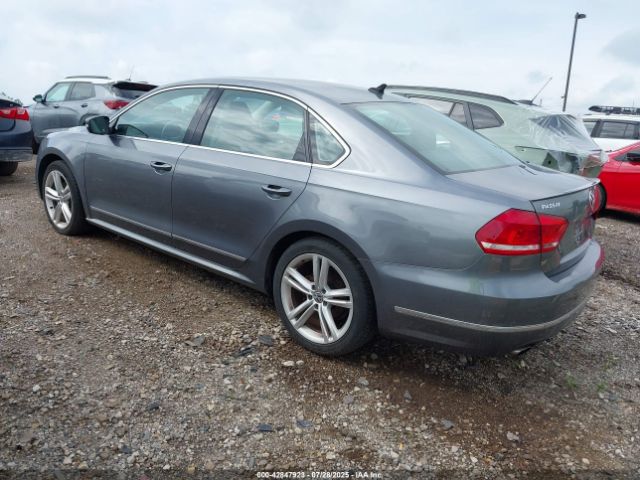 2014 VOLKSWAGEN PASSAT 1VWCT7A32EC118088 Photo 2