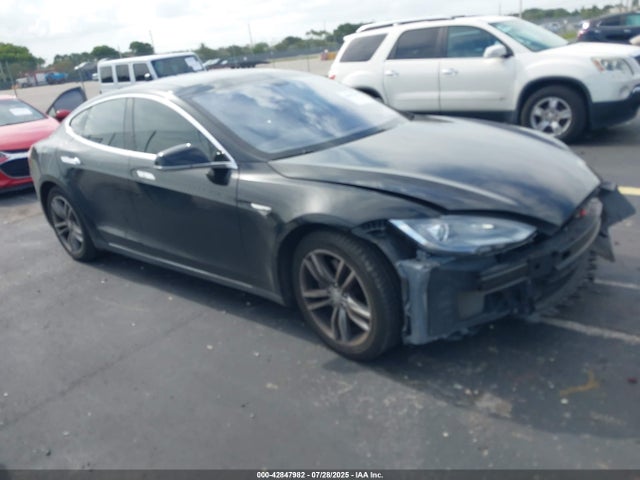 2013 TESLA MODEL S 5YJSA1CG3DFP25958 Photo 0