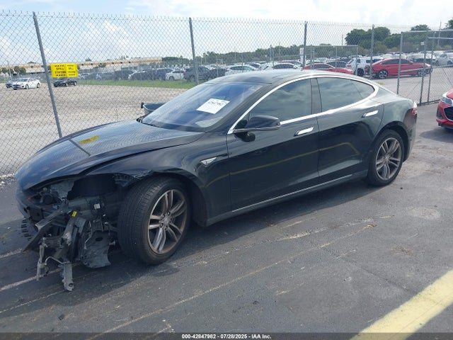 2013 TESLA MODEL S 5YJSA1CG3DFP25958 Photo 1
