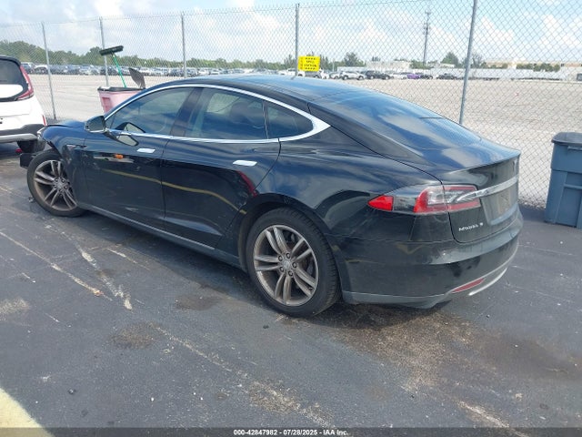 2013 TESLA MODEL S 5YJSA1CG3DFP25958 Photo 2