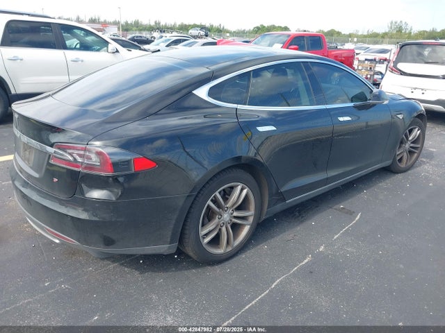 2013 TESLA MODEL S 5YJSA1CG3DFP25958 Photo 3