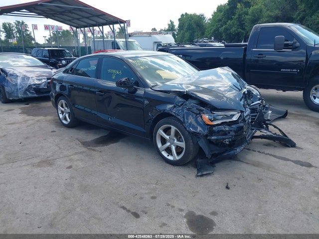 2015 AUDI A3 WAUBFGFF2F1140787 Photo 0