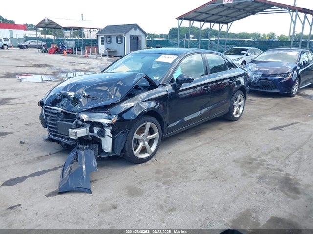 2015 AUDI A3 WAUBFGFF2F1140787 Photo 1