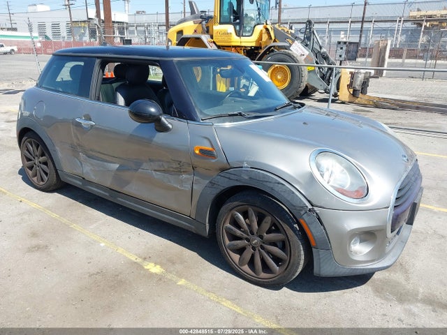 2018 MINI HARDTOP WMWXP5C50J2H29457 Photo 0