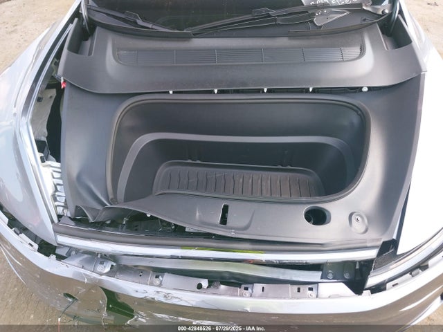 2026 TESLA MODEL Y 7SAYGDEE5TA389475 Photo 9