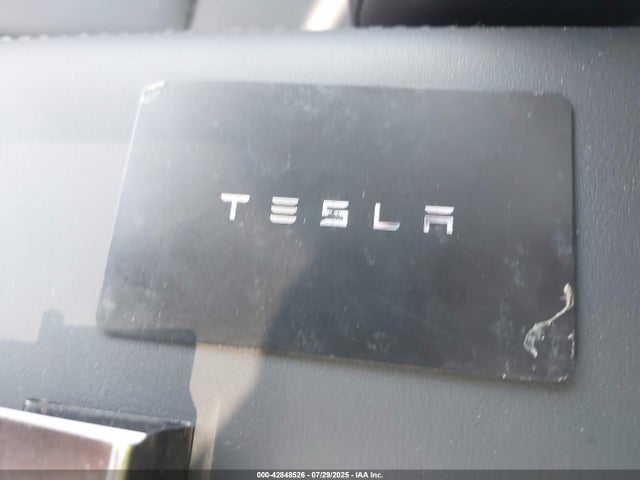 2026 TESLA MODEL Y 7SAYGDEE5TA389475 Photo 10
