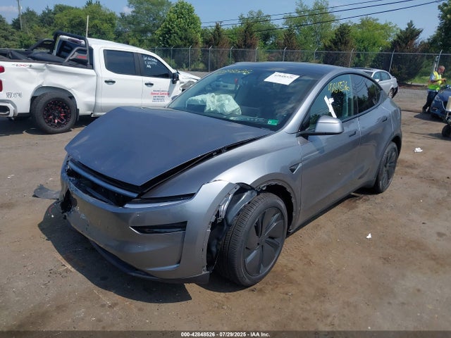 2026 TESLA MODEL Y 7SAYGDEE5TA389475 Photo 1