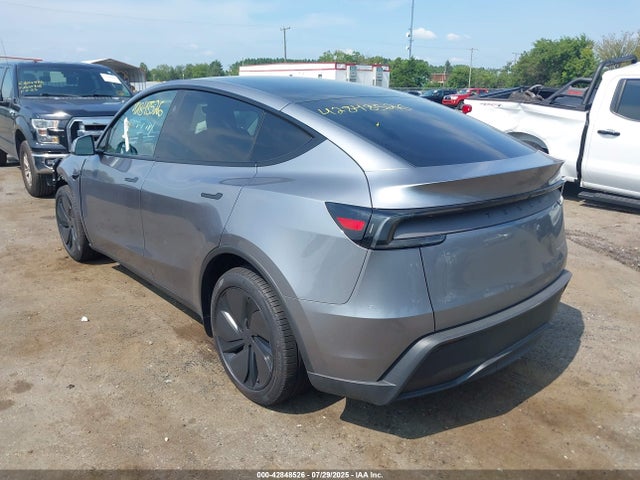 2026 TESLA MODEL Y 7SAYGDEE5TA389475 Photo 2