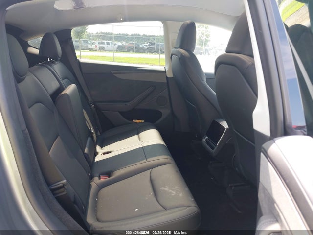 2026 TESLA MODEL Y 7SAYGDEE5TA389475 Photo 7