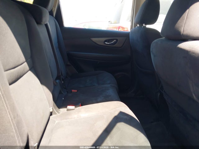 JN8AT2MT7GW007096 Nissan Rogue