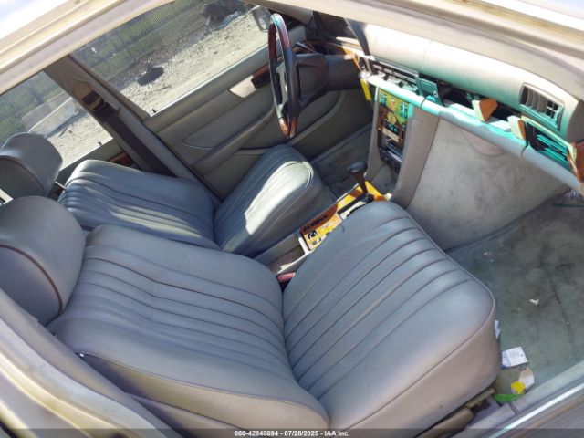 1982 MERCEDES-BENZ 300 WDBCB20A7CB016084 Photo 4