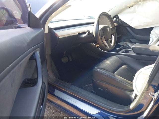 2019 TESLA MODEL 3 5YJ3E1EAXKF309632 Photo 4
