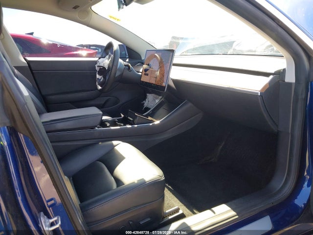 2019 TESLA MODEL 3 5YJ3E1EA5KF427118 Photo 4