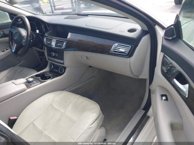 2012 MERCEDES-BENZ CLS 550 WDDLJ7DB6CA051828 Photo 4