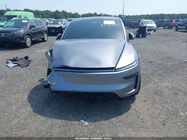 Tesla Model Y 2026 7SAYGDEE8TA400159 Image 12