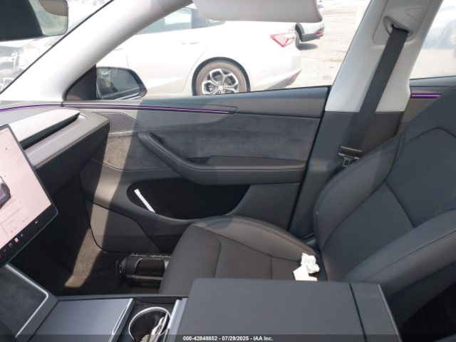 2026 TESLA MODEL Y 7SAYGDEE8TA400159 Photo 4
