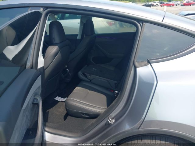 2026 TESLA MODEL Y 7SAYGDEE8TA400159 Photo 7