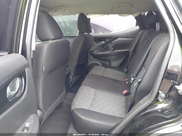 JN1BJ1CP8JW189776 Nissan 2018