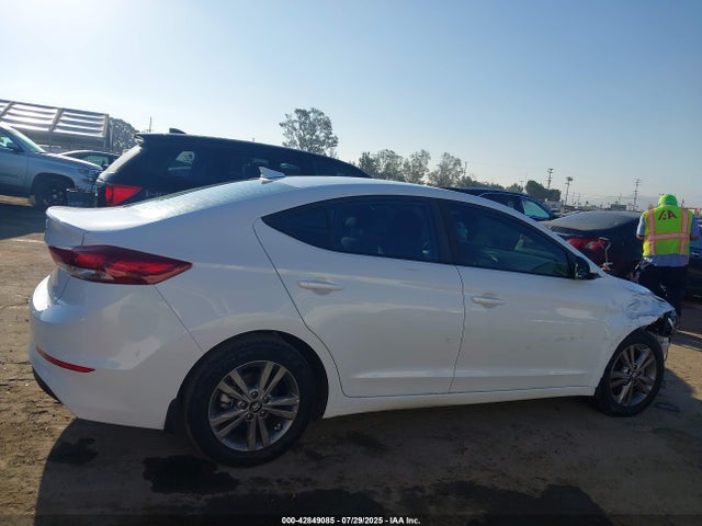 Hyundai mpi nu 2018 5NPD84LF4JH308567 Image 14